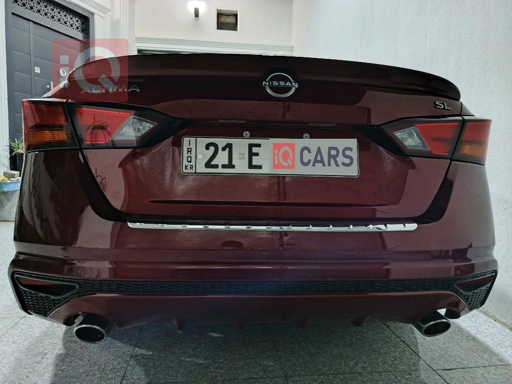 نيسان ألتيما